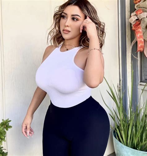 Curvy Latina (@latincurvz) • Instagram photos and videos